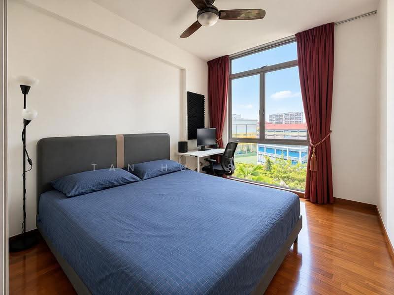 The Lakeshore, 31 Jurong West Street 41, Boon Lay / Jurong / Tuas, 2 Bedrooms, 926 sqft, Condominium For Sale, by Tan Hui Shan, 500288883 - Bedroom - PropertyGuru.com.sg
