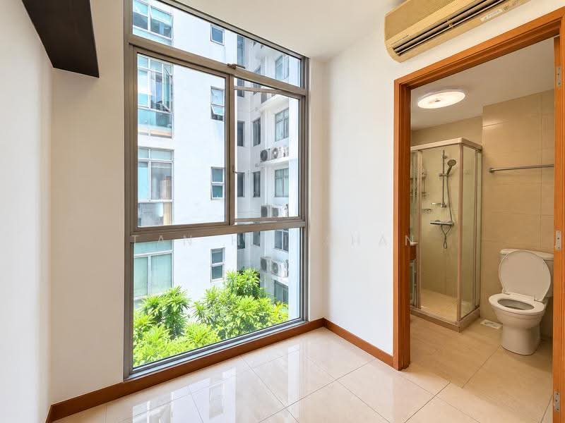 The Lakeshore, 31 Jurong West Street 41, Boon Lay / Jurong / Tuas, 2 Bedrooms, 926 sqft, Condominium For Sale, by Tan Hui Shan, 500288883 - Bathroom - PropertyGuru.com.sg