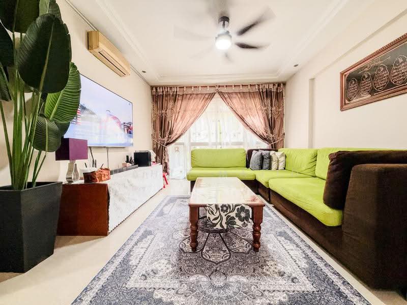 525 Woodlands Drive 14, 525 Woodlands Drive 14, Admiralty / Woodlands, 3 Bedrooms, 1,097 sqft, HDB Flat For Sale, by Shahir Majid, 500288909 - Living Room - PropertyGuru.com.sg
