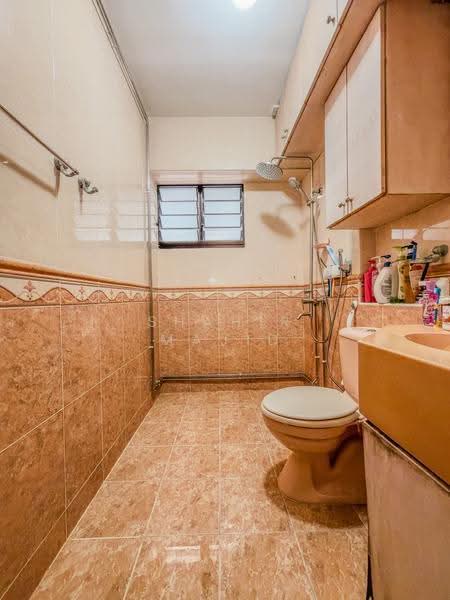 525 Woodlands Drive 14, 525 Woodlands Drive 14, Admiralty / Woodlands, 3 Bedrooms, 1,097 sqft, HDB Flat For Sale, by Shahir Majid, 500288909 - Bathroom - PropertyGuru.com.sg