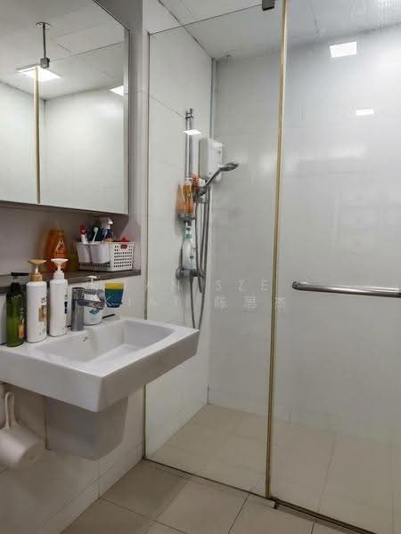 Livia, 71 Pasir Ris Grove, Pasir Ris / Tampines, 4 Bedrooms, 1,539 sqft, Condominium For Sale, by Tan Sze Kiat 陈思杰, 500288913 - Bathroom - PropertyGuru.com.sg