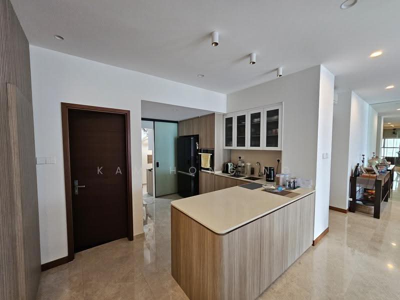 Residences @ Evelyn, 15 Evelyn Road, Newton / Novena, 4 Bedrooms, 2,250 sqft, Condominium For Rent, by Kam Hong Ng, 500288919 - Dry Kitchen - PropertyGuru.com.sg
