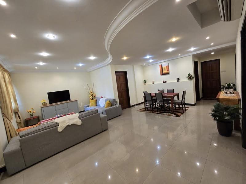 Azalea Park Condo, 2 Flora Road, Changi Airport / Changi Village, 4 Bedrooms, 1,315 sqft, Condominium For Rent, by John Lee, 500288925 - Living Room - PropertyGuru.com.sg
