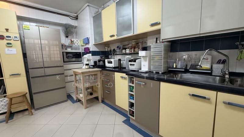 457 Pasir Ris Drive 4, 457 Pasir Ris Drive 4, Pasir Ris / Tampines, 4 Bedrooms, 1,529 sqft, HDB Flat For Sale, by Kenneth Teiw Choon Lin, 500288933 - Kitchen - PropertyGuru.com.sg