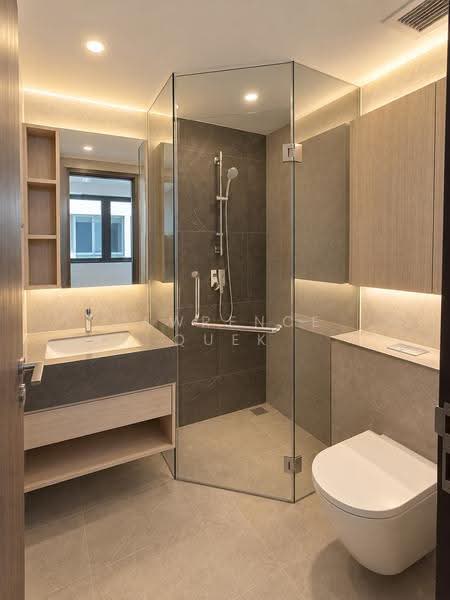 Orchard Sophia, 130 Sophia Road, Orchard / River Valley, 2 Bedrooms, 603 sqft, Condominium For Rent, by Lawrence Quek, 500288938 - Common Bathroom - PropertyGuru.com.sg