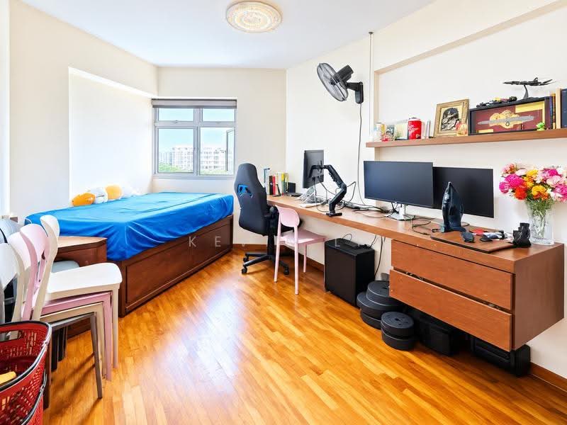 385 Bukit Batok West Avenue 5, 385 Bukit Batok West Avenue 5, Dairy Farm / Bukit Panjang / Choa Chu Kang, 3 Bedrooms, 1,238 sqft, HDB Flat For Sale, by Kevin Li, 500288939 - Bedroom - PropertyGuru.com.sg