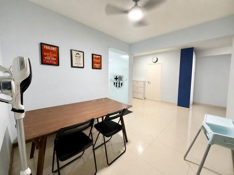 460D Bukit Batok West Avenue 9, 460D Bukit Batok West Avenue 9, Dairy Farm / Bukit Panjang / Choa Chu Kang, 3 Bedrooms, 1,001 sqft, HDB Flat For Sale, by Eddie Tan, 500288943 - Dining Room - PropertyGuru.com.sg