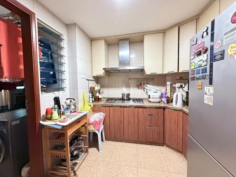 Rafflesia Condo, 31 Bishan Street 21, Ang Mo Kio / Bishan / Thomson, 3 Bedrooms, 1,303 sqft, Condominium For Sale, by Eleanor Lee, 500288951 - Kitchen - PropertyGuru.com.sg