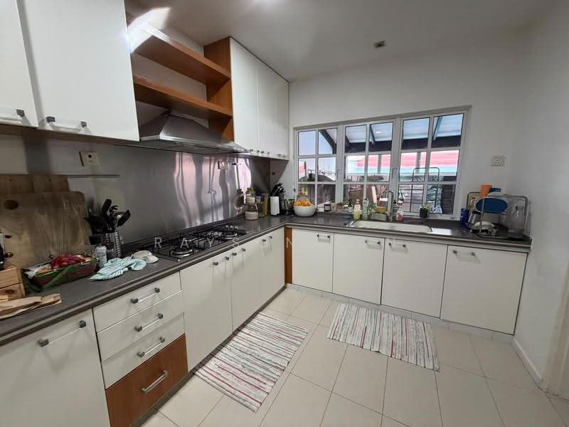 Shamrock Park, Namly Drive, Tanglin / Holland / Bukit Timah, 4 Bedrooms, 3,000 sqft, Semi-Detached House For Rent, by Rayson Tan, 500288953 - Kitchen - PropertyGuru.com.sg