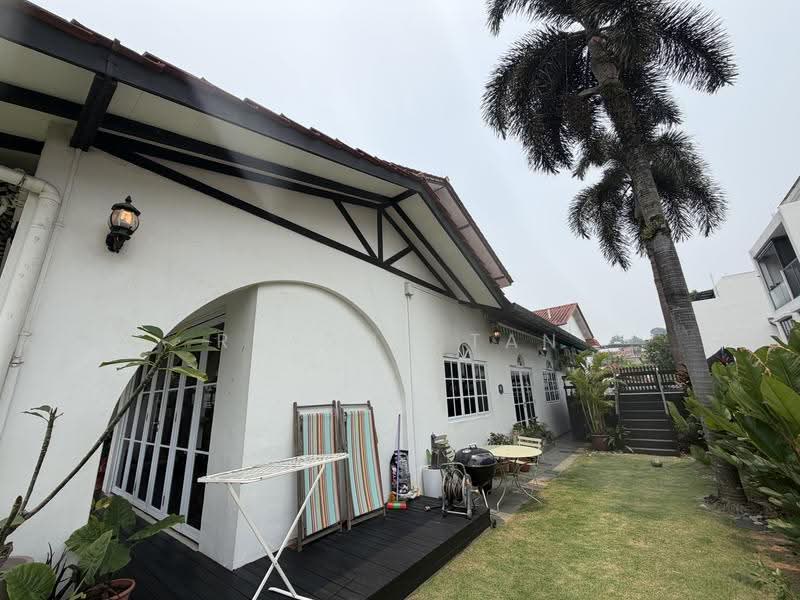 Shamrock Park, Namly Drive, Tanglin / Holland / Bukit Timah, 4 Bedrooms, 3,000 sqft, Semi-Detached House For Rent, by Rayson Tan, 500288953 - Exterior - PropertyGuru.com.sg