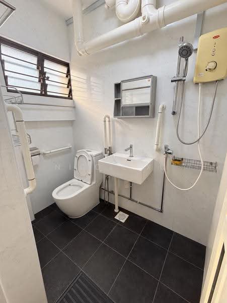 112 Whampoa Road, 112 Whampoa Road, Balestier / Toa Payoh, Room Rental, 130 sqft, HDB Flat For Rent, by Nicole Xu, 500288954 - Bathroom - PropertyGuru.com.sg