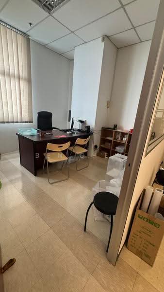 Tradehub 21, 18 Boon Lay Way, Boon Lay / Jurong / Tuas, 861 sqft, Light Industrial (B1) For Rent, by Ben Chew, 500288981 - Study - CommercialGuru.com.sg