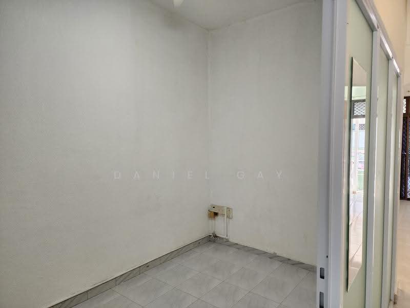 Thomson Garden Estate, Sin Ming Road, Ang Mo Kio / Bishan / Thomson, 3 Bedrooms, 1,700 sqft, Terraced House For Sale, by Daniel Gay, 500288986 - Granny Room - PropertyGuru.com.sg