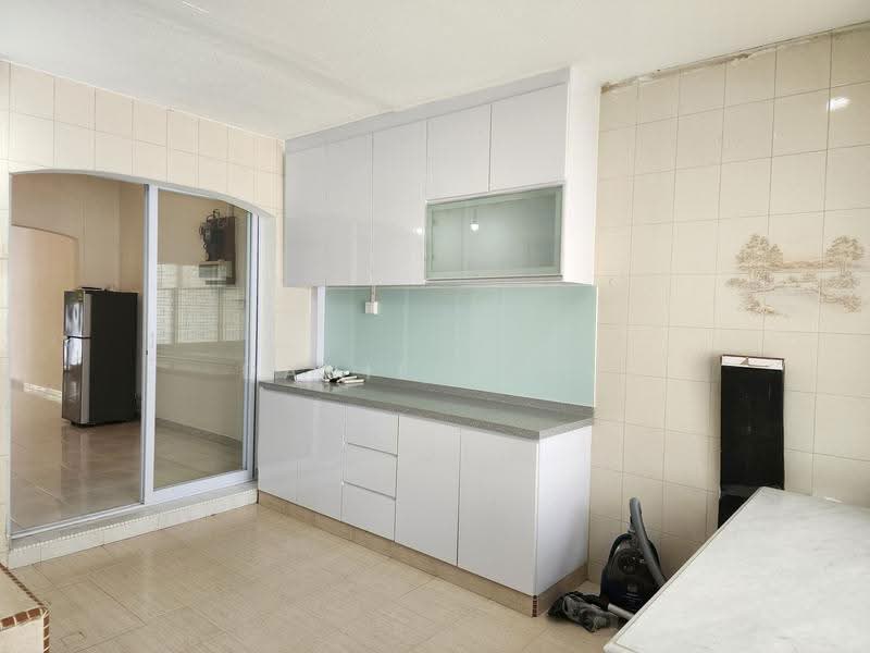 Thomson Garden Estate, Sin Ming Road, Ang Mo Kio / Bishan / Thomson, 3 Bedrooms, 1,700 sqft, Terraced House For Sale, by Daniel Gay, 500288986 - Kitchen - PropertyGuru.com.sg