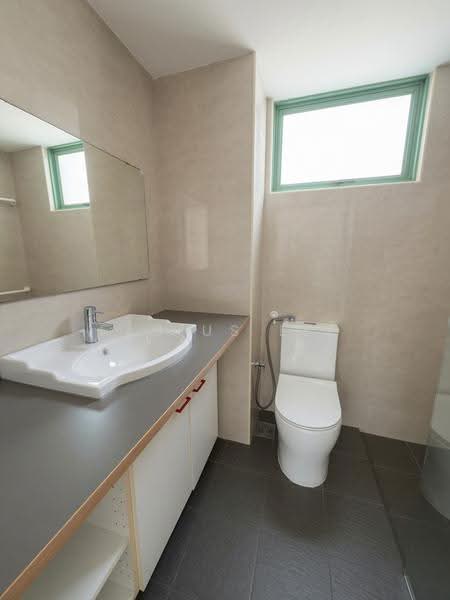 The Sunny Spring, 50 Lorong 40 Geylang, Eunos / Geylang / Paya Lebar, 3 Bedrooms, 1,109 sqft, Apartment For Sale, by Fabius Lee, 500288993 - Bathroom - PropertyGuru.com.sg