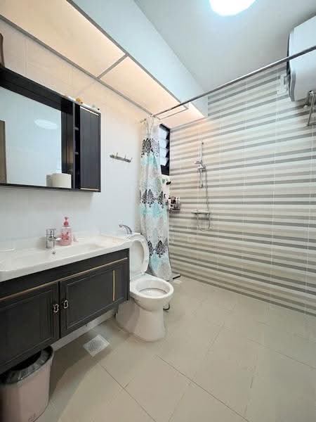 420A Northshore Drive, 420A Northshore Drive, Hougang / Punggol / Sengkang, 3 Bedrooms, 1,023 sqft, HDB Flat For Sale, by Desiree Leung, 500289003 - Bathroom - PropertyGuru.com.sg
