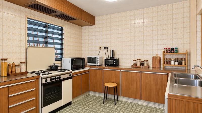 Elevated Corner Semi-Detached | 13.1M Wide Frontage | Regular Shaped Land, Namly Avenue, Namly Garden, Namly Drive, Namly Place, Namly Rise, Namly Crescent, Namly Grove, Namly View Coronation, Bukit Timah, Sixth Avenue, Jalan Ampang, Tanglin / Holland / Bukit Timah, 4 Bedrooms, 3,400 sqft, Semi-Detached House For Sale, by Marissa Soh, 500289019 - Kitchen - PropertyGuru.com.sg