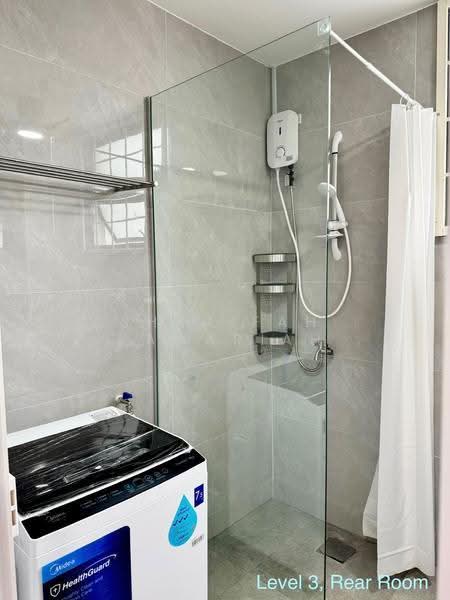 20 Florissa Park, Mandai / Upper Thomson, Room Rental, 284 sqft, Terraced House For Rent, by Sharifah Kamariah, 500289022 - Bathroom - PropertyGuru.com.sg