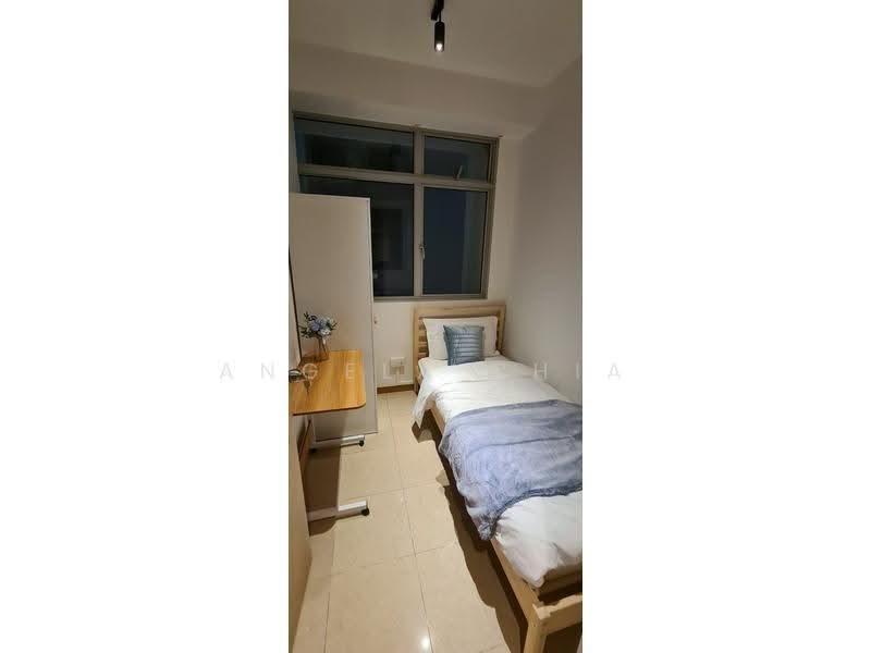 The Lakeshore, 31 Jurong West Street 41, Boon Lay / Jurong / Tuas, Room Rental, 130 sqft, Condominium For Rent, by Angela Chia, 500289028 - Bedroom - PropertyGuru.com.sg