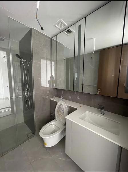 Grand Dunman, 16 Dunman Road, East Coast / Marine Parade, 1 Bedroom, 452 sqft, Condominium For Rent, by Ariati Tyeb Papar, 500289029 - Bathroom - PropertyGuru.com.sg