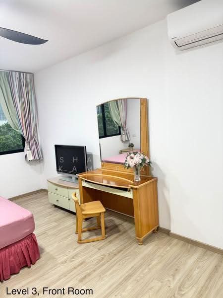 20 Florissa Park, Mandai / Upper Thomson, Room Rental, 445 sqft, Terraced House For Rent, by Sharifah Kamariah, 500289038 - Bedroom - PropertyGuru.com.sg