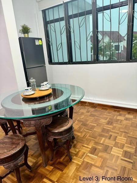 20 Florissa Park, Mandai / Upper Thomson, Room Rental, 445 sqft, Terraced House For Rent, by Sharifah Kamariah, 500289038 - Dining Room - PropertyGuru.com.sg