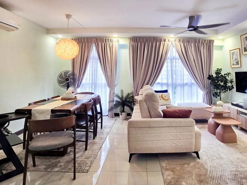 287C Compassvale Crescent, 287C Compassvale Crescent, Hougang / Punggol / Sengkang, 3 Bedrooms, 1,216 sqft, HDB Flat For Sale, by Faidzal Muslim, 500289048 - Living Room - PropertyGuru.com.sg