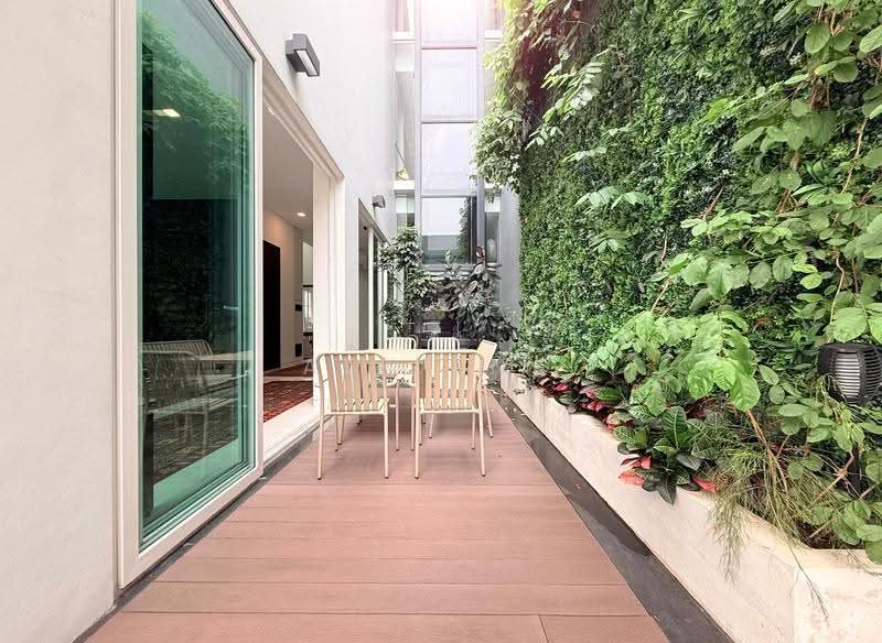 A Dream Home! Seaview Unblock, Near Beach, Beautiful Build, Move in Condition, Pasir Ris Beach Estate, Elias Estate, Pasir Ris / Tampines, 7 Bedrooms, 7,000 sqft, Semi-Detached House For Sale, by Alex Ng, 500289050 - Exterior - PropertyGuru.com.sg