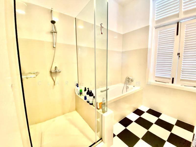 Mount pleasant, Tanglin / Holland / Bukit Timah, 4 Bedrooms, 6,404 sqft, Good Class Bungalow For Rent, by Clare Loh 卢煜婕, 500289054 - Bathroom - PropertyGuru.com.sg
