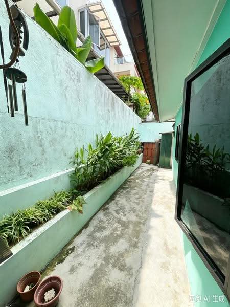 Seletar Hills Estate, Jalan Jarak, Seletar / Yio Chu Kang, 4 Bedrooms, 1,700 sqft, Semi-Detached House For Sale, by Lynn Pan, 500289059 - Exterior - PropertyGuru.com.sg