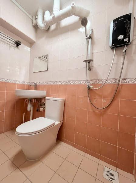 260A Sengkang East Way, 260A Sengkang East Way, Hougang / Punggol / Sengkang, 3 Bedrooms, 969 sqft, HDB Flat For Rent, by Shanel Liew, 500289081 - Bathroom - PropertyGuru.com.sg
