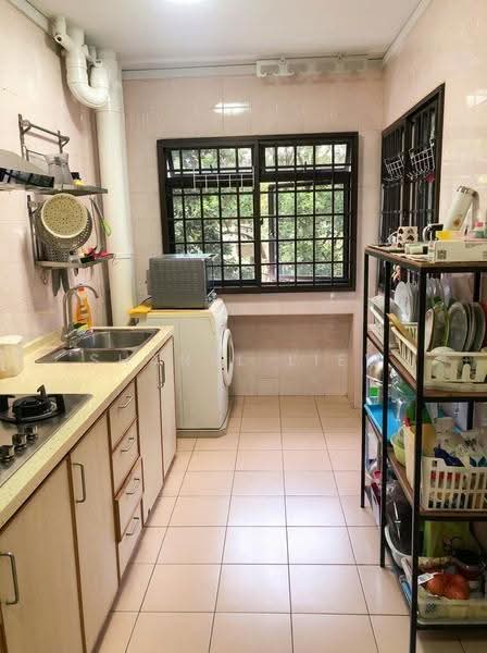 260A Sengkang East Way, 260A Sengkang East Way, Hougang / Punggol / Sengkang, 3 Bedrooms, 969 sqft, HDB Flat For Rent, by Shanel Liew, 500289081 - Kitchen - PropertyGuru.com.sg