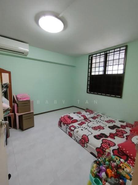 118 Lorong 1 Toa Payoh, 118 Lorong 1 Toa Payoh, Balestier / Toa Payoh, 2 Bedrooms, 700 sqft, HDB Flat For Sale, by Baby Tan, 500289093 - Bedroom - PropertyGuru.com.sg