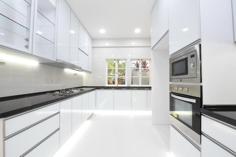 Newly Refurbished Detached House Near Novena MRT, Gentle Drive, Gentle Road, Glistead Road, Newton / Novena, 5 Bedrooms, 7,382 sqft, Detached House For Rent, by Ms. Georgie, 500289101 - Kitchen - PropertyGuru.com.sg