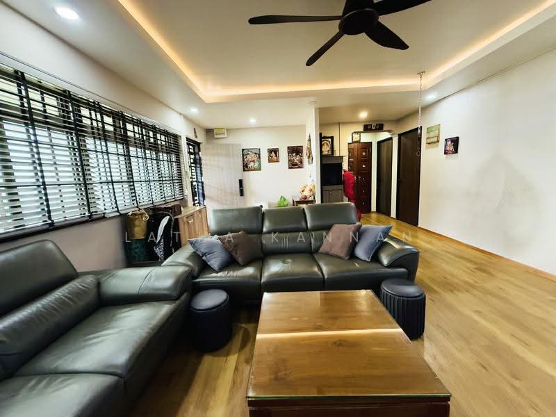 871 Woodlands Street 81, 871 Woodlands Street 81, Admiralty / Woodlands, 3 Bedrooms, 1,195 sqft, HDB Flat For Sale, by Latha Kannan, 500289102 - Living Room - PropertyGuru.com.sg