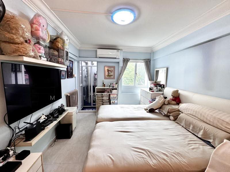 610 Ang Mo Kio Avenue 4, 610 Ang Mo Kio Avenue 4, Ang Mo Kio / Bishan / Thomson, 2 Bedrooms, 731 sqft, HDB Flat For Sale, by Matthew Chan, 500289134 - Master Bedroom can fit King Bed! - PropertyGuru.com.sg
