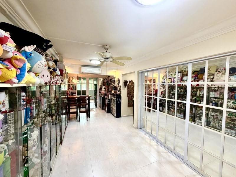 610 Ang Mo Kio Avenue 4, 610 Ang Mo Kio Avenue 4, Ang Mo Kio / Bishan / Thomson, 2 Bedrooms, 731 sqft, HDB Flat For Sale, by Matthew Chan, 500289134 - Huge Living Room - PropertyGuru.com.sg