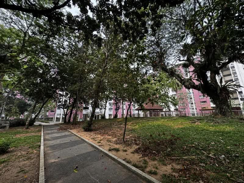 610 Ang Mo Kio Avenue 4, 610 Ang Mo Kio Avenue 4, Ang Mo Kio / Bishan / Thomson, 2 Bedrooms, 731 sqft, HDB Flat For Sale, by Matthew Chan, 500289134 - Garden just downstairs! - PropertyGuru.com.sg