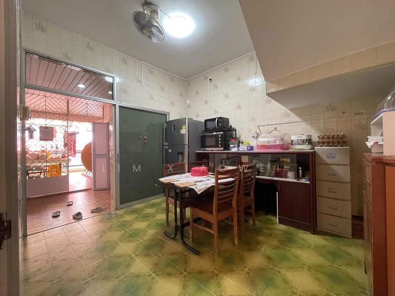 Peakview Estate, Bedok / Upper East Coast, 5 Bedrooms, 2,723 sqft, Corner Terrace For Sale, by Lim Xiaowei, 500289154 - Dining - PropertyGuru.com.sg