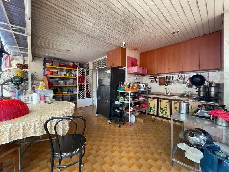 Peakview Estate, Bedok / Upper East Coast, 5 Bedrooms, 2,723 sqft, Corner Terrace For Sale, by Lim Xiaowei, 500289154 - Kitchen - PropertyGuru.com.sg