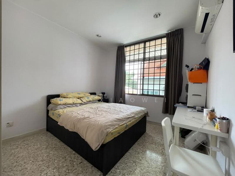 Peakview Estate, Bedok / Upper East Coast, 5 Bedrooms, 2,723 sqft, Corner Terrace For Sale, by Lim Xiaowei, 500289154 - Bedroom - PropertyGuru.com.sg