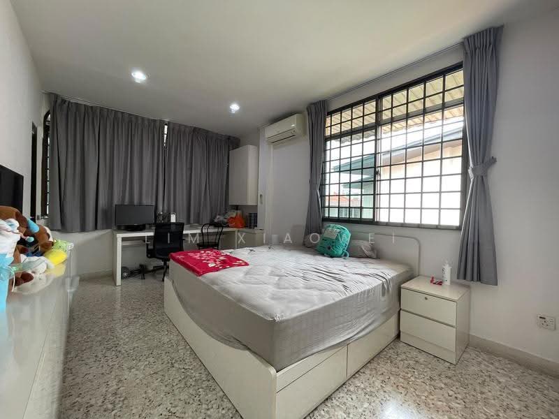 Peakview Estate, Bedok / Upper East Coast, 5 Bedrooms, 2,723 sqft, Corner Terrace For Sale, by Lim Xiaowei, 500289154 - Bedroom - PropertyGuru.com.sg