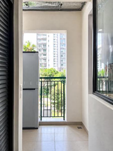 Cavendish Park, 16 Pine Grove, Clementi Park / Upper Bukit Timah, 3 Bedrooms, 1,292 sqft, Condominium For Sale, by Teddy Juay, 500289180 - Balcony - PropertyGuru.com.sg