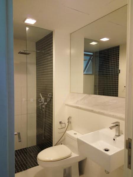Ferraria Park Condo, 10 Flora Drive, Changi Airport / Changi Village, 3 Bedrooms, 1,023 sqft, Condominium For Rent, by HENNY ROSALIA WIRJAWAN, 500289184 - Bathroom - PropertyGuru.com.sg