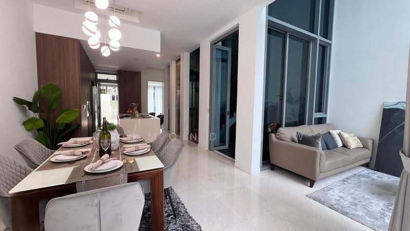 Skies Miltonia, Sembawang, Yishun, Canberra, Miltonia Close, Woodlands,, Sembawang / Yishun, 5 Bedrooms, 46,721,400 sqft, Townhouse For Sale, by Desmond Liew, 500289192 - Dining Room - PropertyGuru.com.sg