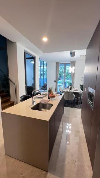 Skies Miltonia, Sembawang, Yishun, Canberra, Miltonia Close, Woodlands,, Sembawang / Yishun, 5 Bedrooms, 46,721,400 sqft, Townhouse For Sale, by Desmond Liew, 500289192 - Kitchen - PropertyGuru.com.sg