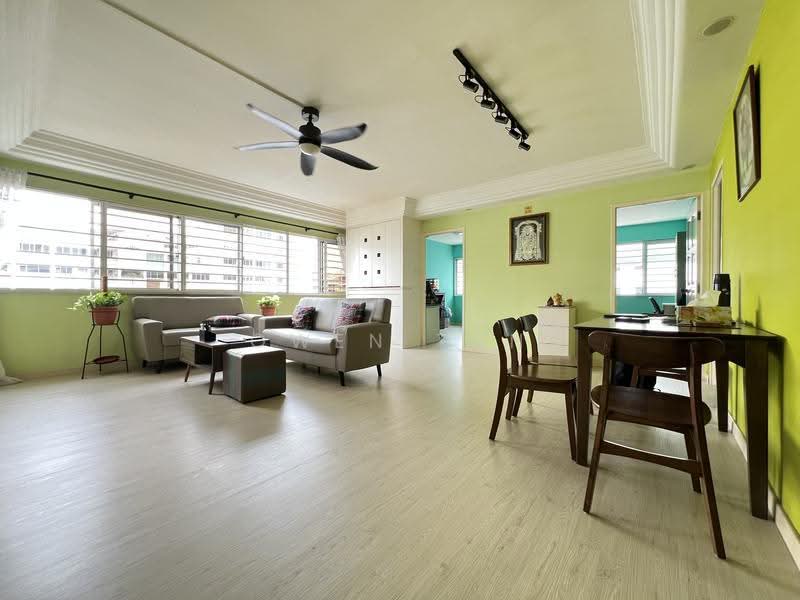 408 Choa Chu Kang Avenue 3, 408 Choa Chu Kang Avenue 3, Dairy Farm / Bukit Panjang / Choa Chu Kang, 3 Bedrooms, 1,130 sqft, HDB Flat For Sale, by Owen Tan, 500289193 - Living Room - PropertyGuru.com.sg
