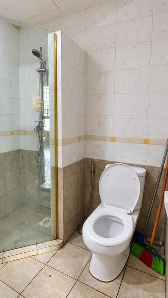 The Floravale, 238 Westwood Avenue, Boon Lay / Jurong / Tuas, 3 Bedrooms, 1,227 sqft, Condominium For Sale, by Joey Koh, 500289196 - Bathroom - PropertyGuru.com.sg