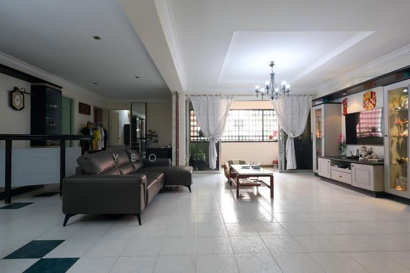 330 Tampines Street 32, 330 Tampines Street 32, Pasir Ris / Tampines, 3 Bedrooms, 1,582 sqft, HDB Flat For Sale, by Yeo Victor, 500289197 - Living Room - PropertyGuru.com.sg