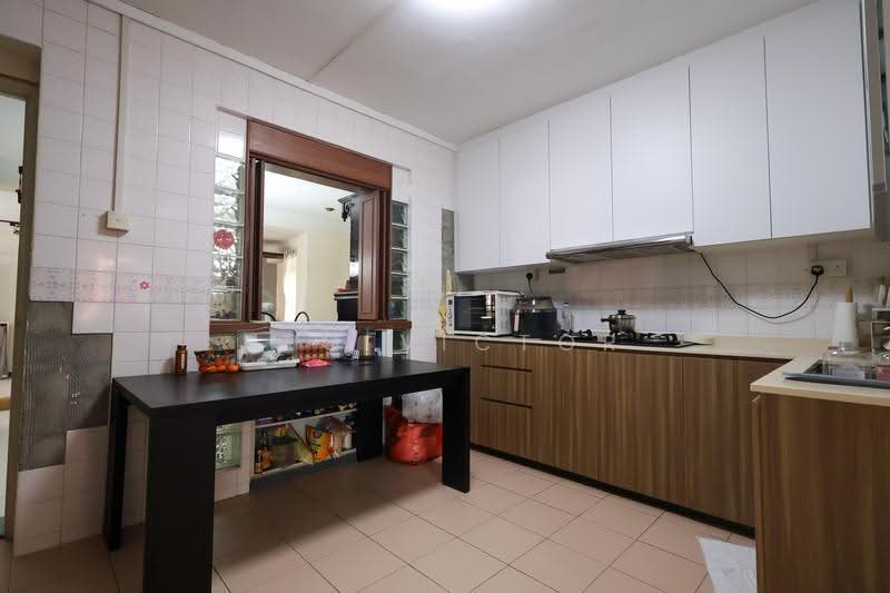 330 Tampines Street 32, 330 Tampines Street 32, Pasir Ris / Tampines, 3 Bedrooms, 1,582 sqft, HDB Flat For Sale, by Yeo Victor, 500289197 - Kitchen - PropertyGuru.com.sg